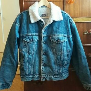 Vintage Levi’s Sherpa Lined Denim Trucker Jacket